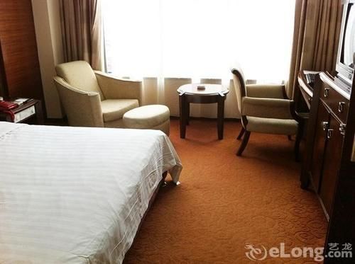 Jiujiang Futai 118 Hotel Rainbow エクステリア 写真